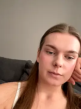 HopeHeaven – webcam model profile photo Image 4