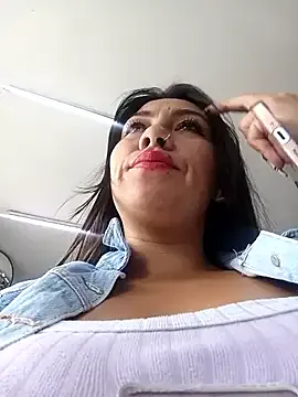 alana15 – webcam model profile photo Image 15