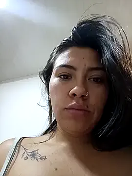 alana15 – webcam model profile photo Image 16