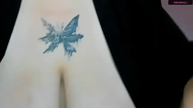 armurra – webcam model profile photo Image 5