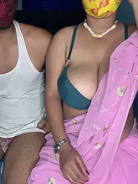 hina_porn – webcam model profile photo Image 8