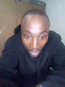 YoungSquad – webcam model profile photo Image 6