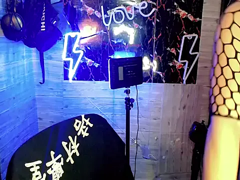 SEXPantera – webcam model profile photo Image 2