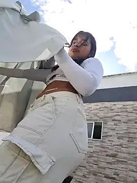 NATINATU252525 – webcam model profile photo Image 2