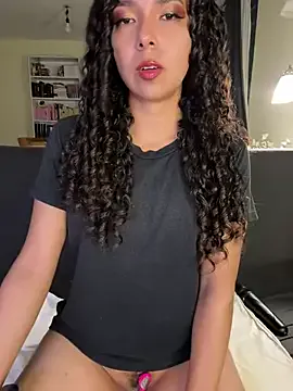 olivejoness_ – webcam model profile photo Image 2