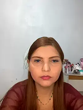 VIKITOMMY – webcam model profile photo Image 7
