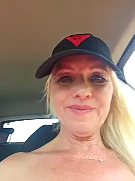 bambi_lu – webcam model profile photo Image 4