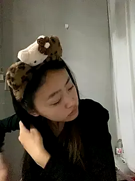 bambi_lu – webcam model profile photo Image 13