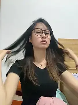 bambi_lu – webcam model profile photo Image 3