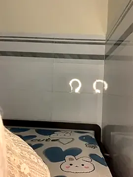 Linnea – webcam model profile photo Image 4