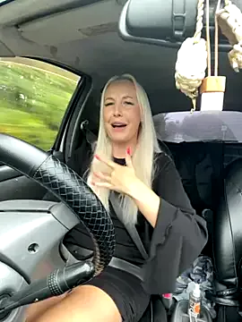 anaids_dam – webcam model profile photo Image 11