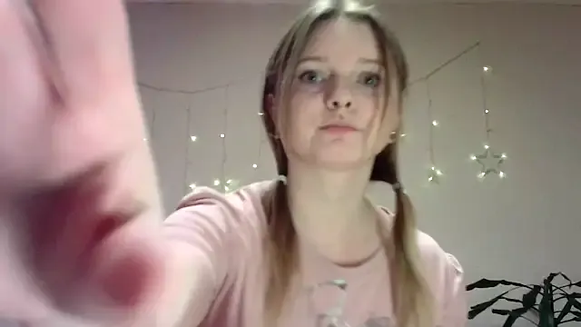 NaughtyInGlasses – webcam model profile photo Image 2