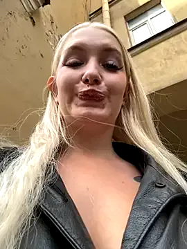Lola_Hale – webcam model profile photo Image 16