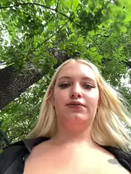 Lola_Hale – webcam model profile photo Image 8