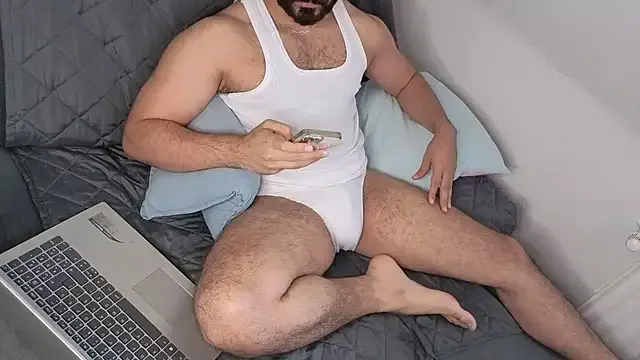 wolfan_sky – webcam model profile photo Image 11