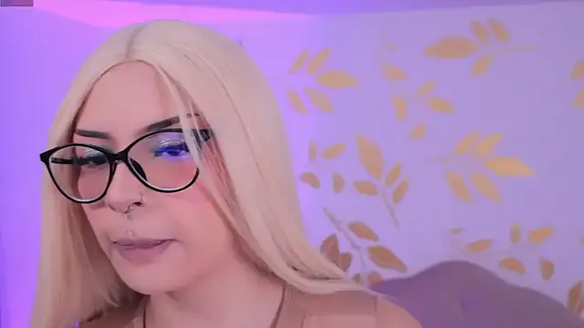 xoxo_cherry1 – webcam model profile photo Image 12