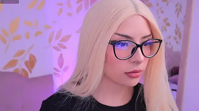 xoxo_cherry1 – webcam model profile photo Image 14