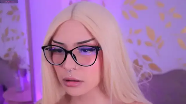 xoxo_cherry1 – webcam model profile photo Image 15