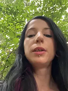 millemimi – webcam model profile photo Image 11