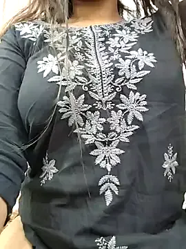 bambi_lu – webcam model profile photo Image 2