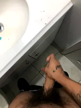 millemimi – webcam model profile photo Image 2