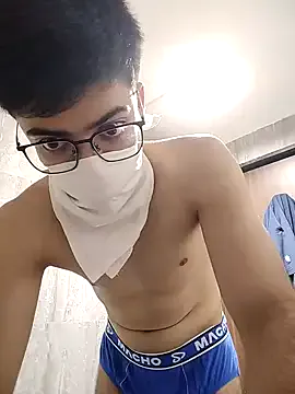 IORio2 – webcam model profile photo Image 13