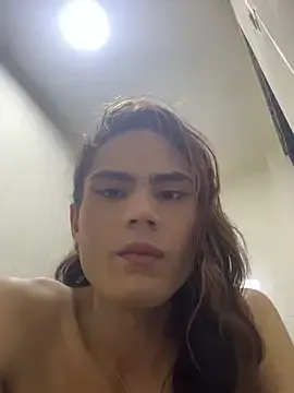 lauraagomezz__ – webcam model profile photo Image 12