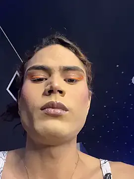 lauraagomezz__ – webcam model profile photo Image 13