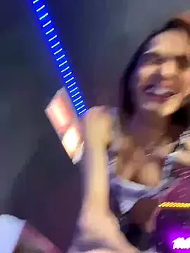 lauraagomezz__ – webcam model profile photo Image 3