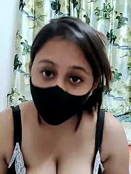 roouse – webcam model profile photo Image 15