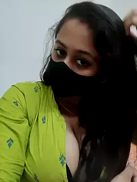 roouse – webcam model profile photo Image 7