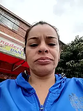 loving_ladies – webcam model profile photo Image 3