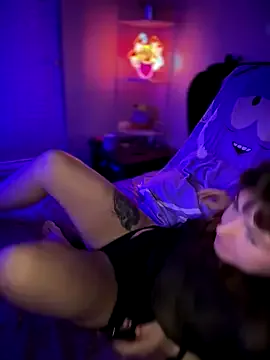 lucretiaburnaugh – webcam model profile photo Image 8