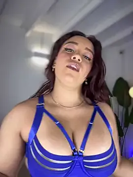 noyerkat – webcam model profile photo Image 6