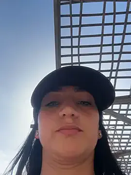 sunsets – webcam model profile photo Image 16