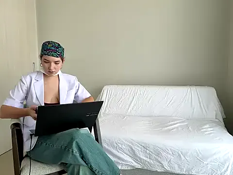 gerridae – webcam model profile photo Image 4