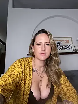 Hot_Piya_1 – webcam model profile photo Image 4