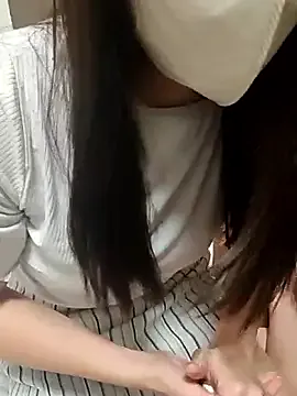 lucretiaburnaugh – webcam model profile photo Image 2