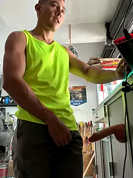 hina_porn – webcam model profile photo Image 2