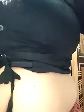 IORio2 – webcam model profile photo Image 11