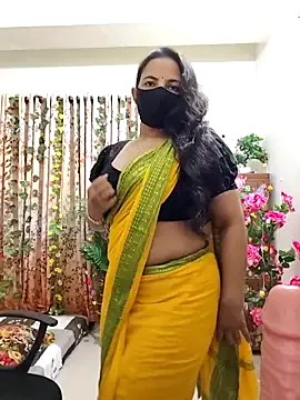 IORio2 – webcam model profile photo Image 13