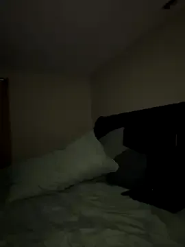 NaughtyInGlasses – webcam model profile photo Image 9