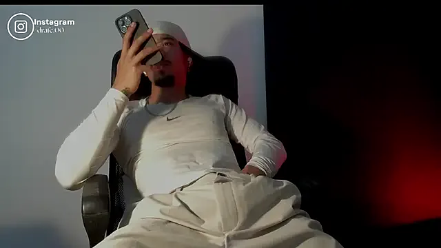 sigmasian – webcam model profile photo Image 19