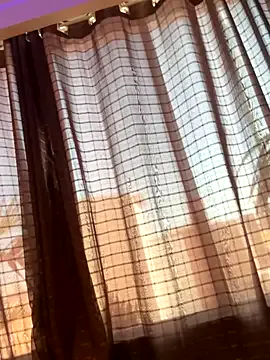 pantyless – webcam model profile photo Image 19