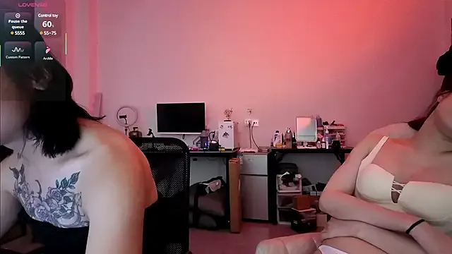 medelainexx – webcam model profile photo Image 9