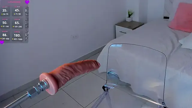 hina_porn – webcam model profile photo Image 11