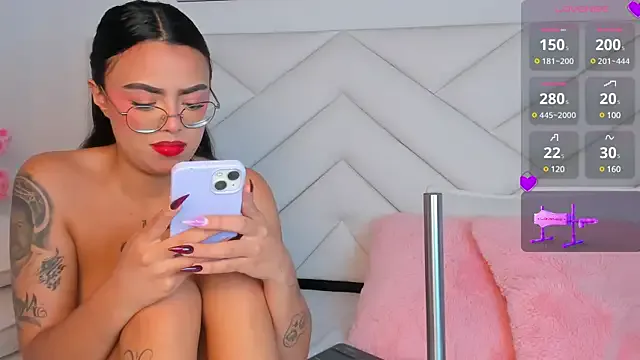 hina_porn – webcam model profile photo Image 2