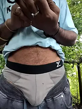 -VikkiL0vesCheese- – webcam model profile photo Image 14