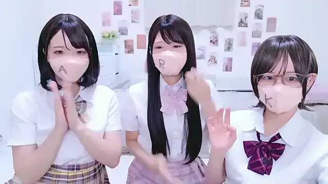 rinochi_ – webcam model profile photo