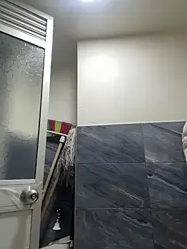 bambi_lu – webcam model profile photo Image 12